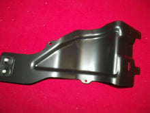 Load image into Gallery viewer, Ford 2017 2018 2019 F250 F-350 OEM SUPER DUTY FRONT INNER bumper BRACKET