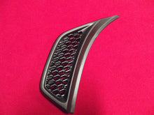 Load image into Gallery viewer, 2018 2019 2020 2021 Jeep Wrangler JL Air outlet Gladiator passenger right Fender