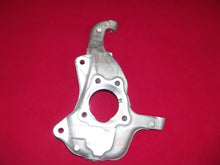 Load image into Gallery viewer, 2019-2023 GM OEM Front Steering Knuckle Spindle 84673210 Right Passenger side
