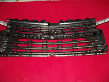 Load image into Gallery viewer, 2022-2023 Chevrolet Silverado 1500 Front Grill Assembly Silver Ice OEM Grille
