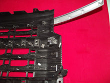 Load image into Gallery viewer, 2022-2023 Chevrolet Silverado 1500 Front Grill Assembly Silver Ice OEM Grille
