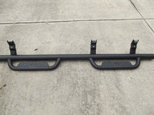 Load image into Gallery viewer, 2019-2023 Nissan Titan Left side step Running Board OEM round black Crew Cab
