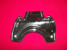 Load image into Gallery viewer, 2020-2022 Silverado Sierra 2500 Front RH Wheelhouse Liner Bracket 84590763 OEM
