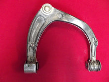 Load image into Gallery viewer, 2019-2023 GMC Sierra Chevrolet Silverado 1500 Left Upper Control Arm 85660606
