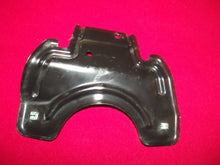 Load image into Gallery viewer, 2020-2022 Silverado Sierra 2500 Front LH Wheelhouse Liner Bracket 85587117 OEM
