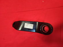 Load image into Gallery viewer, 2018-2025 FORD F350 F450 Super Duty Steering Gear Pitman Arm HC3Z3590B OEM
