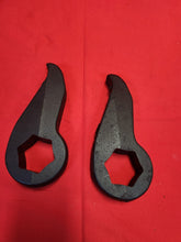 Load image into Gallery viewer, 2020-2025 Silverado GMC Sierra 2500 3500 Front Torsion Adjuster Key 84634344 OEM
