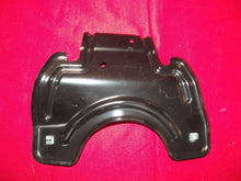 Load image into Gallery viewer, 2020-2025 GMC Sierra 2500 3500 HD Left Wheelhouse Liner Bracket 85587118 OEM
