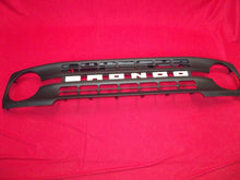 Load image into Gallery viewer, 2021-2026 FORD BRONCO Grille TEXTURED BLACK WHITE LETTERING M2DB-8W200 OEM
