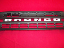 Load image into Gallery viewer, 2021-2026 FORD BRONCO Grille TEXTURED BLACK WHITE LETTERING M2DB-8W200 OEM
