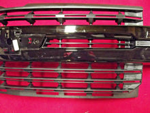 Load image into Gallery viewer, 2019 2020 2021 Chevrolet Silverado 1500 Front Grille Grill Black OEM
