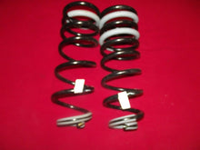 Load image into Gallery viewer, 2020 2021 2022 Jeep Gladiator JT Rear Coil Springs 68506211AA 68506212AA
